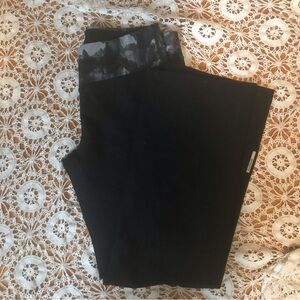 Black Mondetta Yoga Pants with Gray Pattern - Size Medium